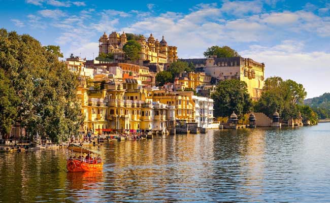 golden-triangle-tour-with-udaipur